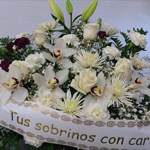 Centro de flores funerario